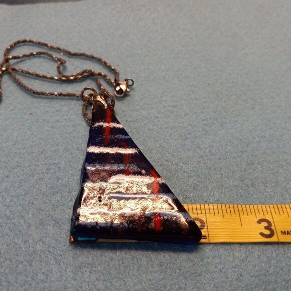 Abstract Red, White and Blue Glass Pendant & Silver Metal chain - Picture 7 of 9